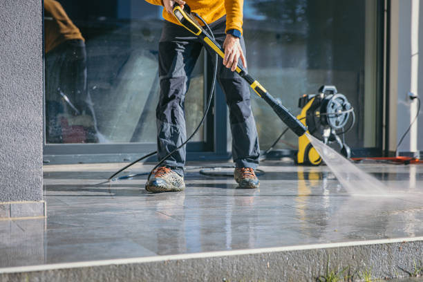 Animal Enclosure Cleaning in Highland, IN